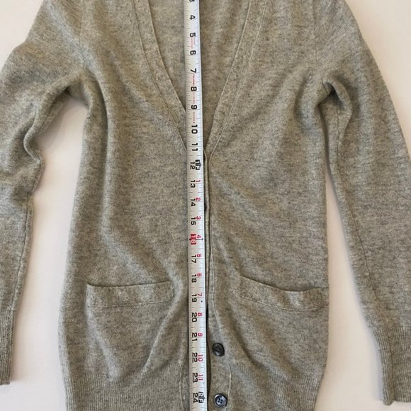 Incredibly soft J Crew XXS 100% cashmere gray cardigan - Picture 3 of 10